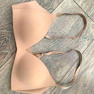 Lululemon athletica beige bra size 32B